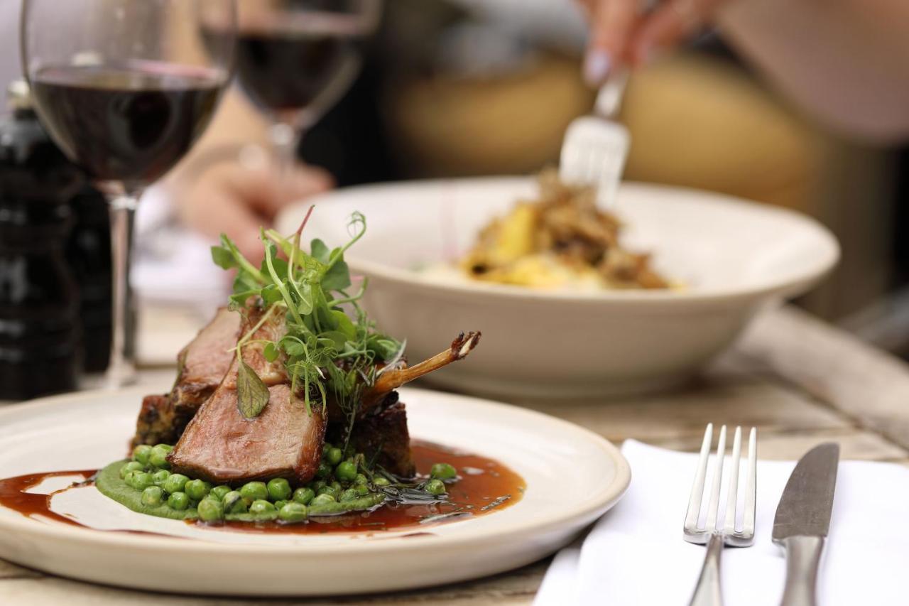 The Wheatsheaf Inn Bourton-on-the-Water ภายนอก รูปภาพ