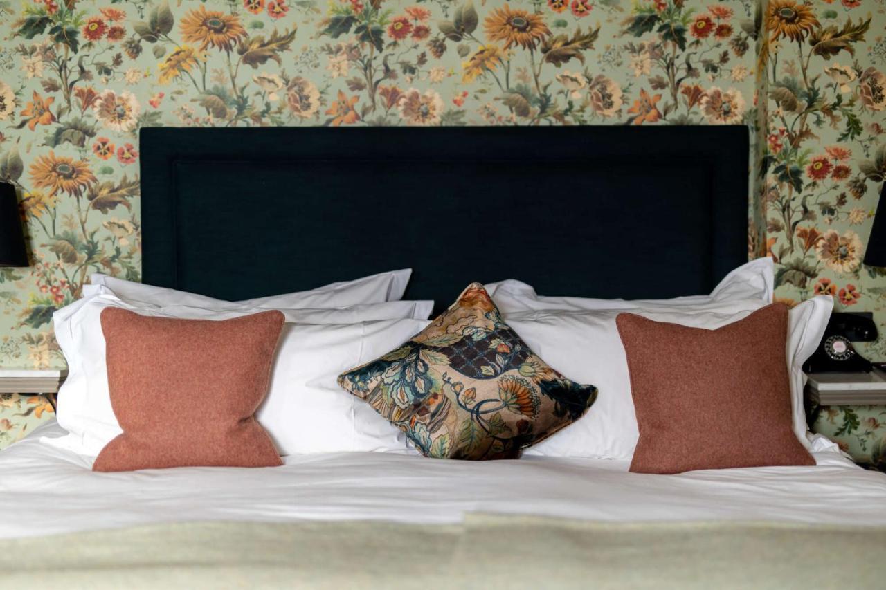 The Wheatsheaf Inn Bourton-on-the-Water ภายนอก รูปภาพ