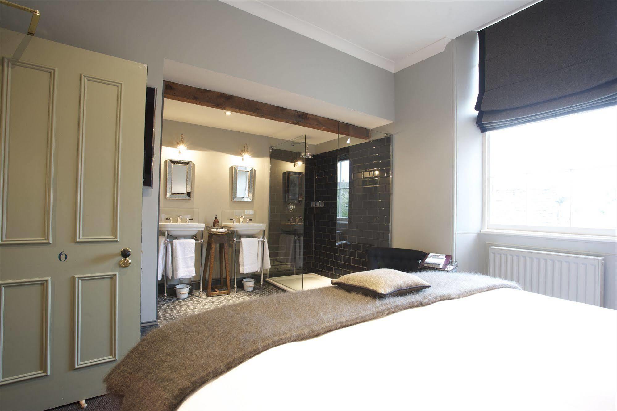 The Wheatsheaf Inn Bourton-on-the-Water ภายนอก รูปภาพ