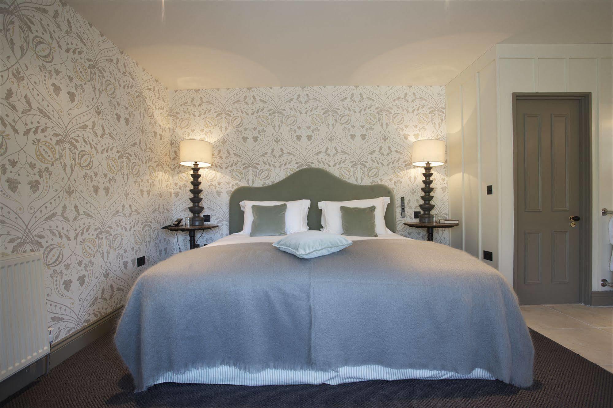 The Wheatsheaf Inn Bourton-on-the-Water ภายนอก รูปภาพ